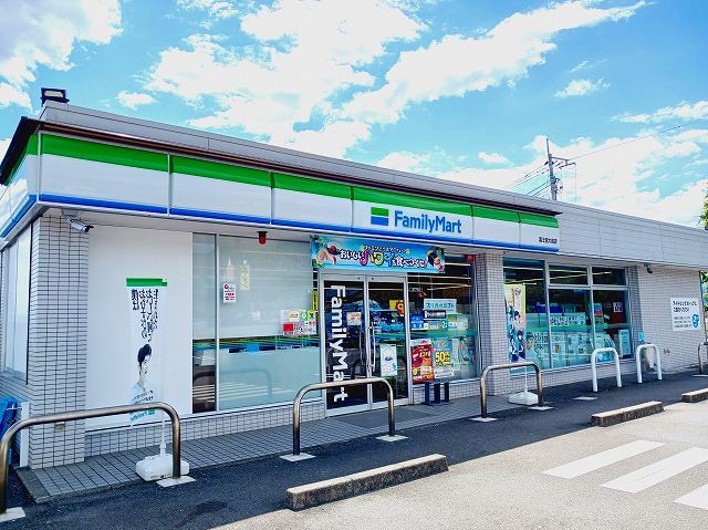 コンビニ　ファミリーマート　富士宮大岩店（コンビニ）まで550m