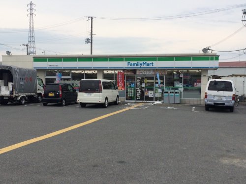 コンビニ　ファミリーマート大東御領三丁目店（コンビニ）まで440m