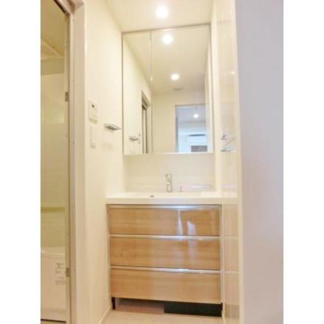 洗面設備　※写真は同タイプ住戸です。