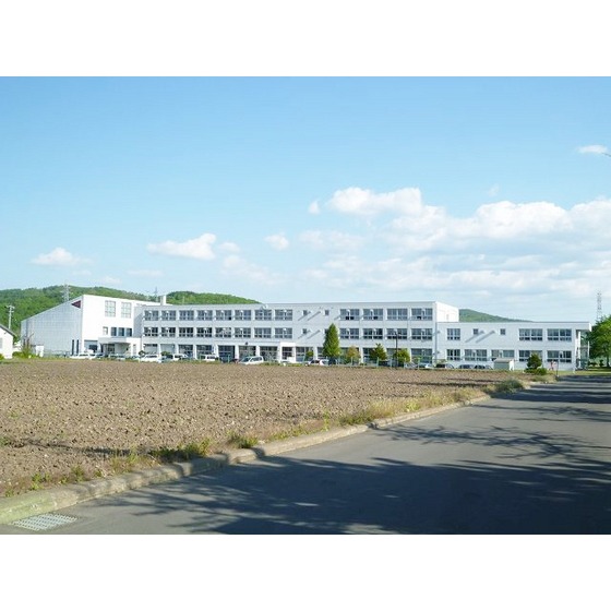 中学校　北見市立北光中学校（中学校）まで530m