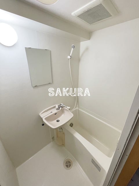 バス・シャワールーム　日々の疲れを癒すお風呂です♪