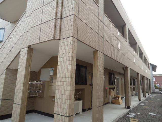 建物外観　外観写真（昼）です。