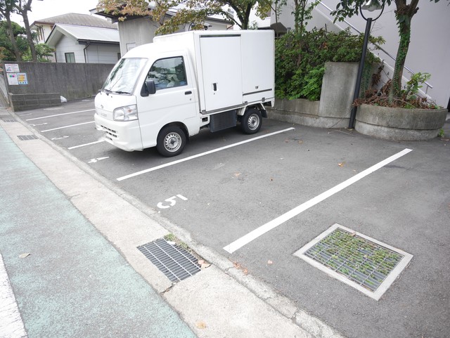 駐車場　★敷地内に駐車場があります★