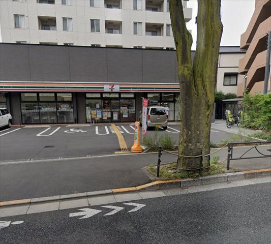 コンビニ　セブンイレブン（コンビニ）まで313m