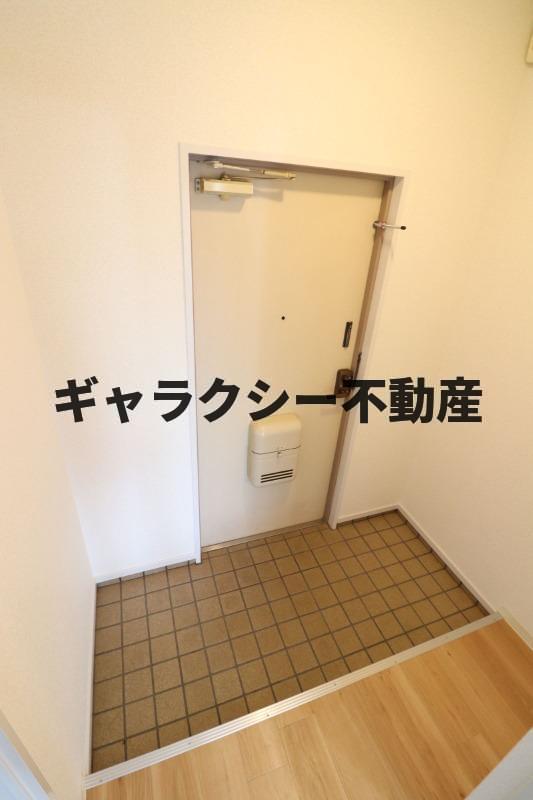 玄関　シューズボクスが置けます