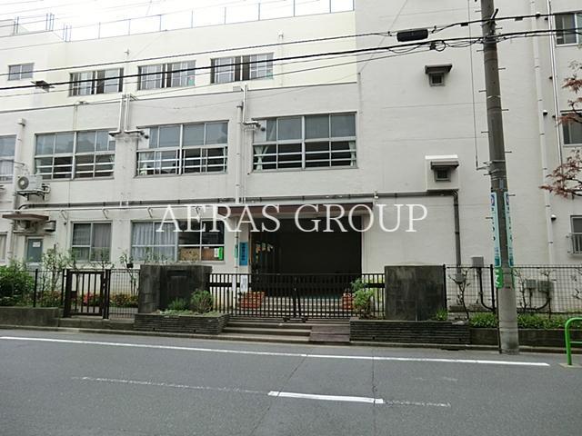 小学校　練馬区立豊玉第二小学校（小学校）まで374m