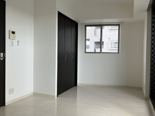 居室・リビング　同物件別部屋写真