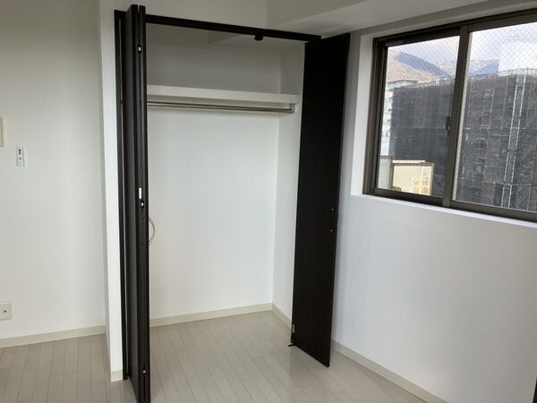 収納　同物件別部屋写真