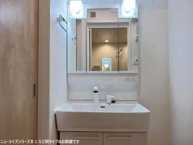 トイレ　完成予想(同じタイプの部屋の写真です)