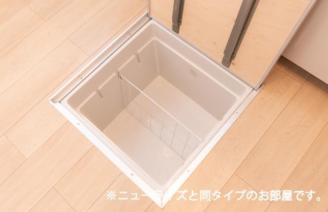 玄関　完成予想(同じタイプの部屋の写真です)