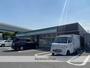 コンビニ　ファミリーマート草加八幡町店（コンビニ）まで384m