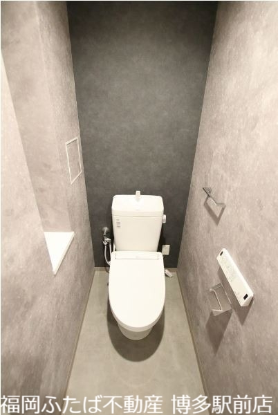 リファレンス竹下駅前のトイレ写真