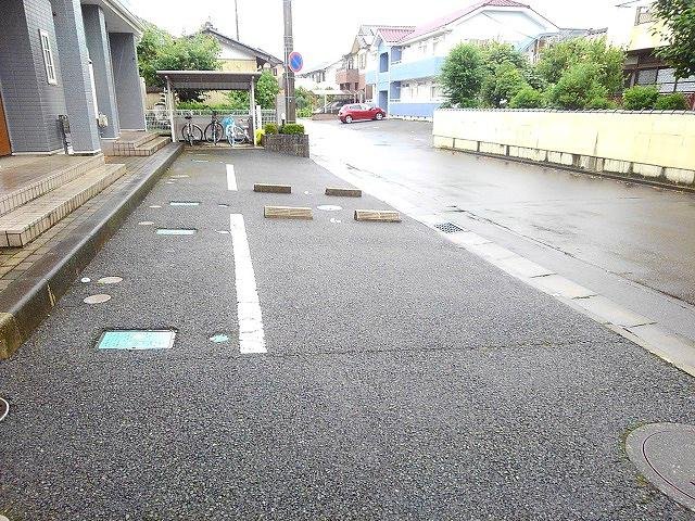 駐車場　駐車スペースもあります