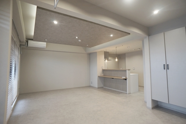 クレストフォルム市川南グランステージの居間写真