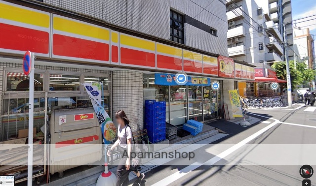 コンビニ　デイリーヤマザキ（コンビニ）まで245m