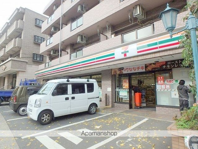 コンビニ　セブンイレブン（コンビニ）まで211m