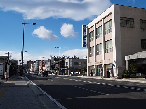 銀行　七十七銀行八幡町支店（銀行）まで633m