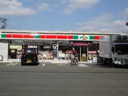 コンビニ　サンクス春日桜ヶ丘8丁目店（コンビニ）まで271m