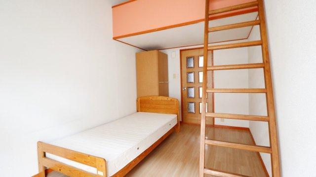 サンライフ荻原8の居間写真