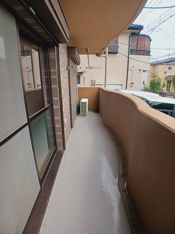 バルコニー　外からの目が気にならないバルコニーで洗濯物が干せます