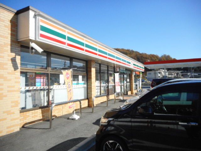 コンビニ　セブンイレブンさん（コンビニ）まで1800m