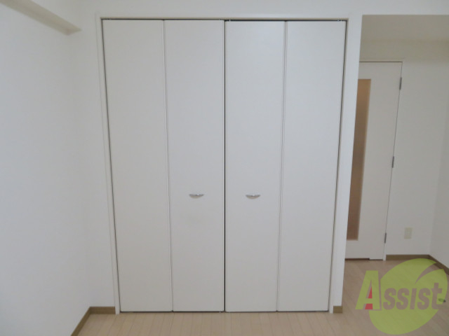 収納　クローゼットがありますので、お洋服や荷物はここへ。