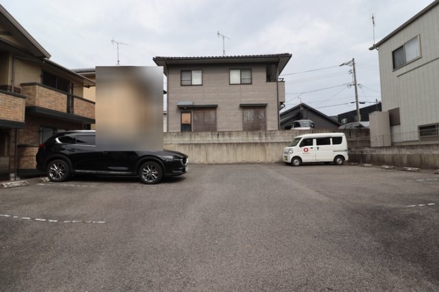 駐車場　駐車場