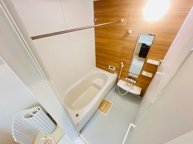 バス・シャワールーム　同一建物内１０６号室内装写真転載