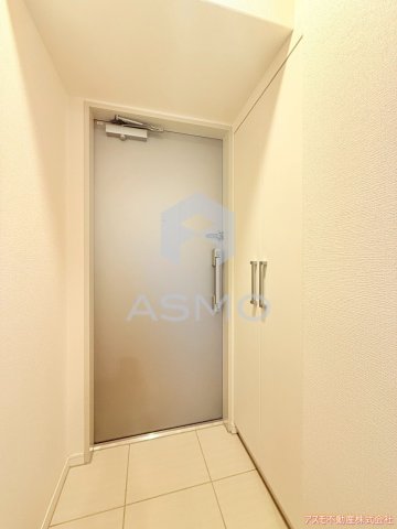 玄関　※同物件　別間取り　参考写真