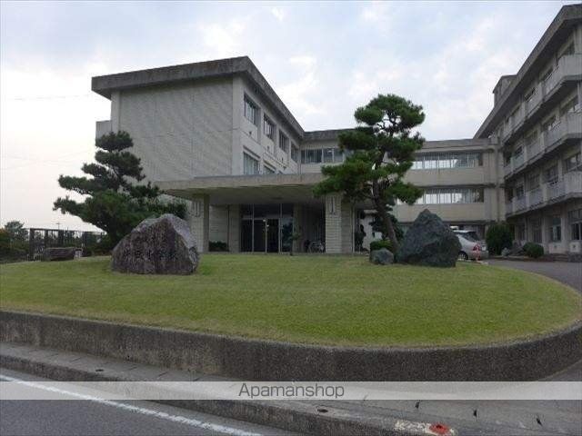 小学校　新田小学校（小学校）まで861m