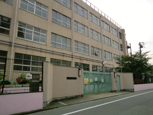 小学校　東大阪市立西堤小学校（小学校）まで307m