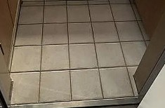 玄関　※別部屋参照写真