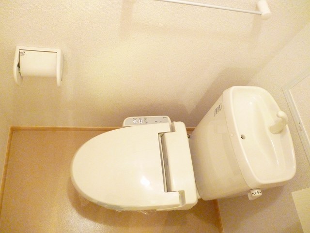 大阪モノレール本線 南摂津駅 徒歩9分 2階建 築17年のトイレ写真