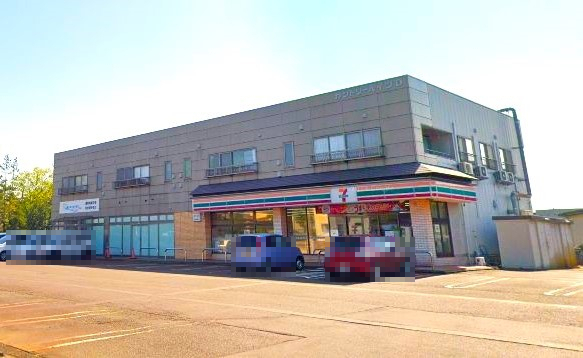 コンビニ　セブンイレブン 上越南城店（コンビニ）まで388m