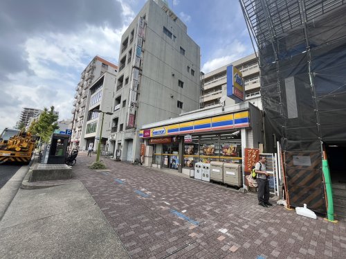 コンビニ　ミニストップ覚王山駅前店（コンビニ）まで349m