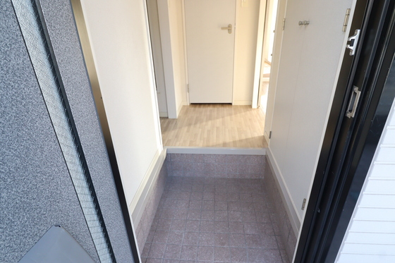 玄関　別部屋の写真です。