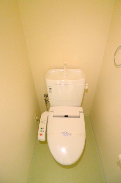 地下鉄桜通線 国際センター駅 徒歩10分 15階建 築18年のトイレ写真