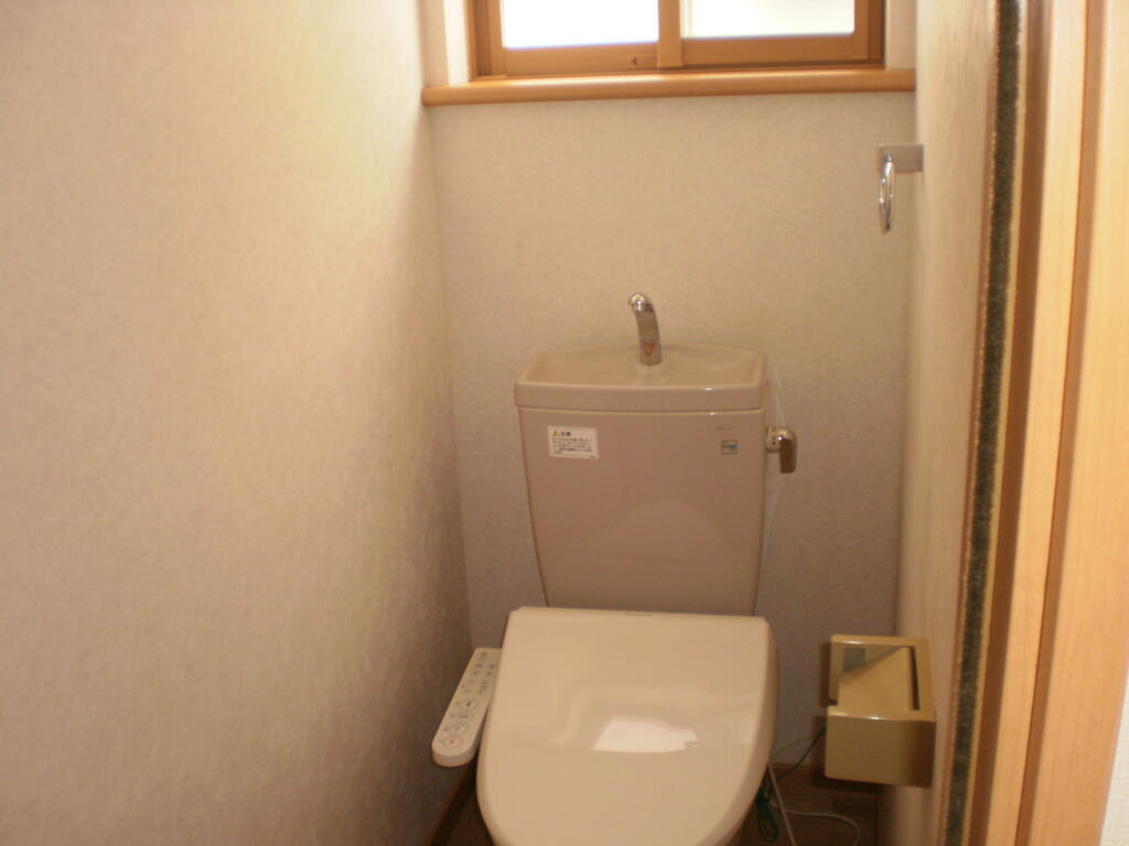 モン・ヴィラージュ C号のトイレ写真