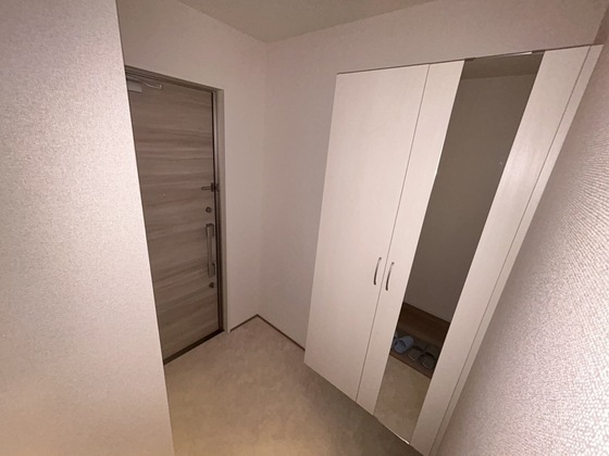 玄関　※別部屋の写真です
