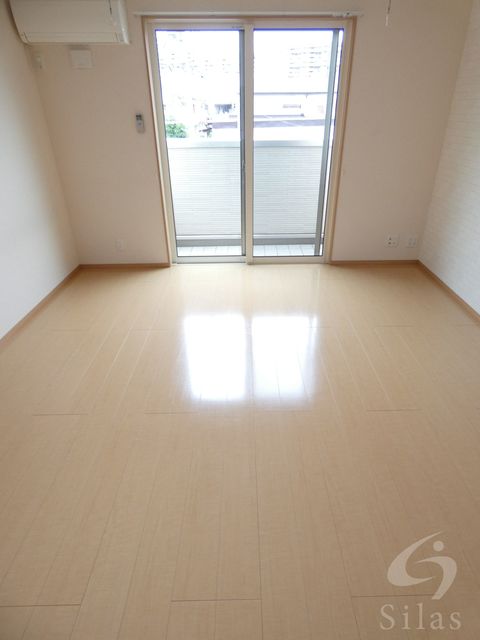 阪神本線 杭瀬駅 徒歩4分 2階建 築15年の居間写真
