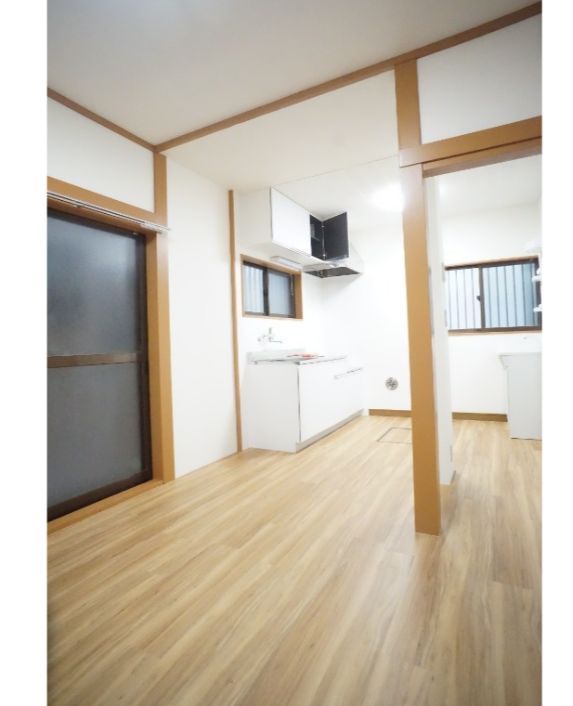 居室・リビング　こちらの居間で趣味の時間をお楽しみください