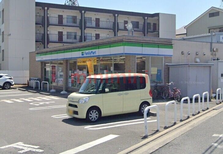 コンビニ　ファミリーマート摂津庄屋店（コンビニ）まで572m