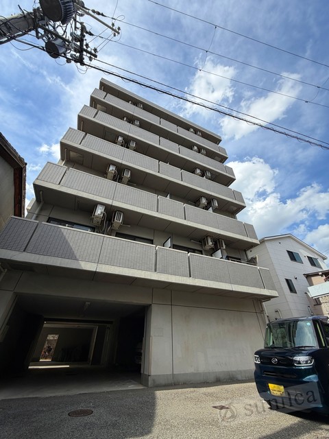 建物外観　スマートに佇むお家。毎日が楽しくなります。