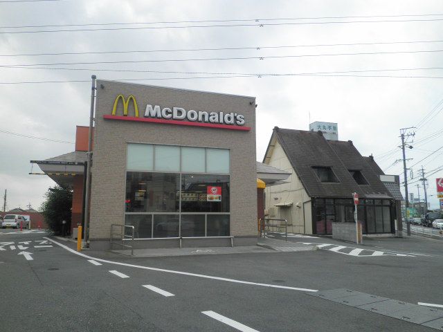 飲食店　マクドナルド（飲食店）まで8500m