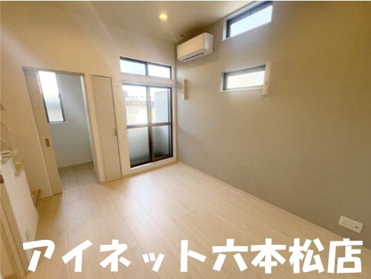 地下鉄七隈線 次郎丸駅 徒歩10分 2階建 築11年の居間写真