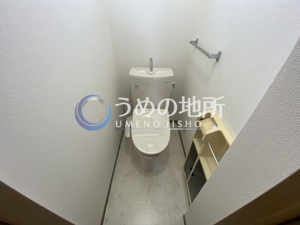 西鉄天神大牟田線 櫛原駅 徒歩18分 2階建 築32年のトイレ写真