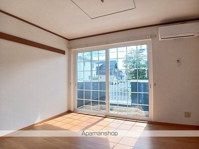 ドルフィンSの居間写真