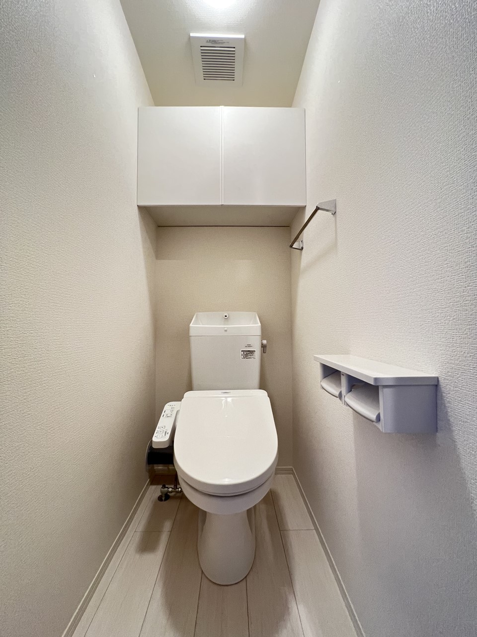 西武有楽町線 新桜台駅 徒歩3分 3階建 新築のトイレ写真