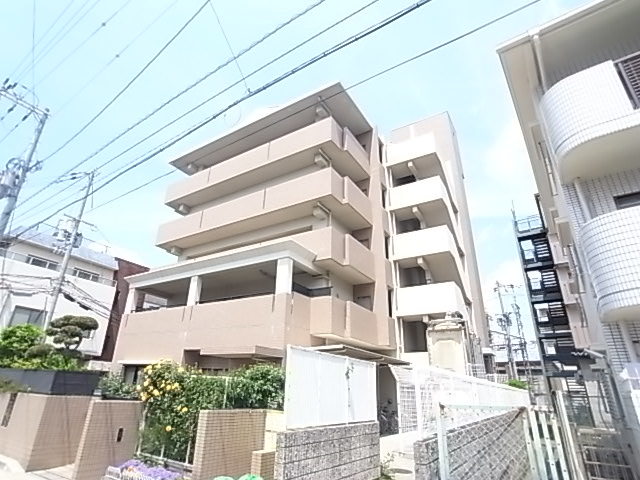 ロージェ・サノンの外観写真
