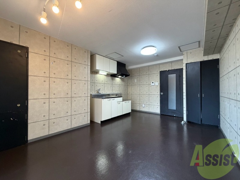 その他部屋・スペース　リビングです。白を基調としていてお部屋全体が明るいですね！